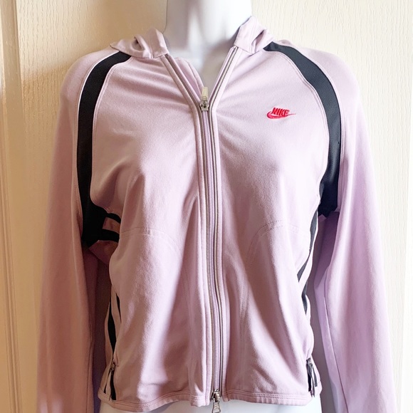 Nike Jackets & Blazers - 💫PRICE DROP!💫Nike Cute and Sporty Zip Up